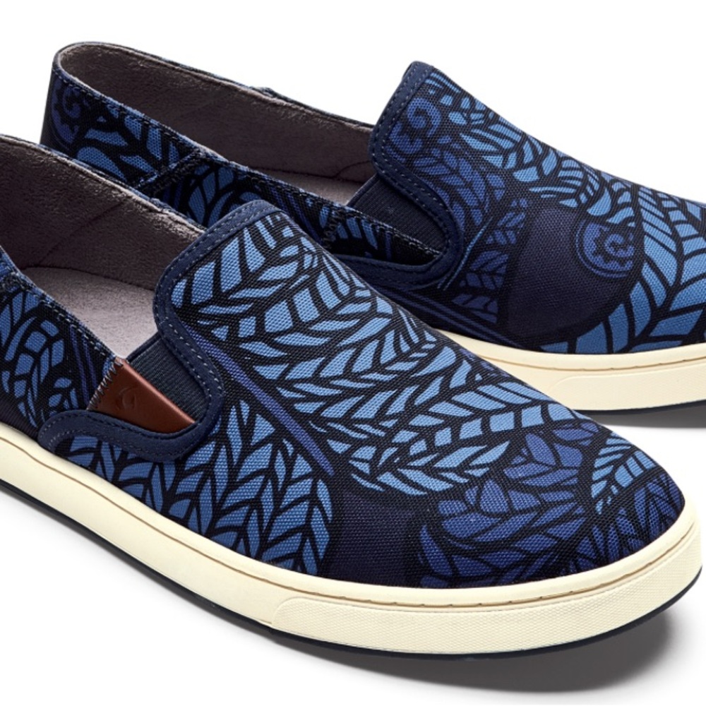 OluKai Navy and Black Patterned Slip-Ons
